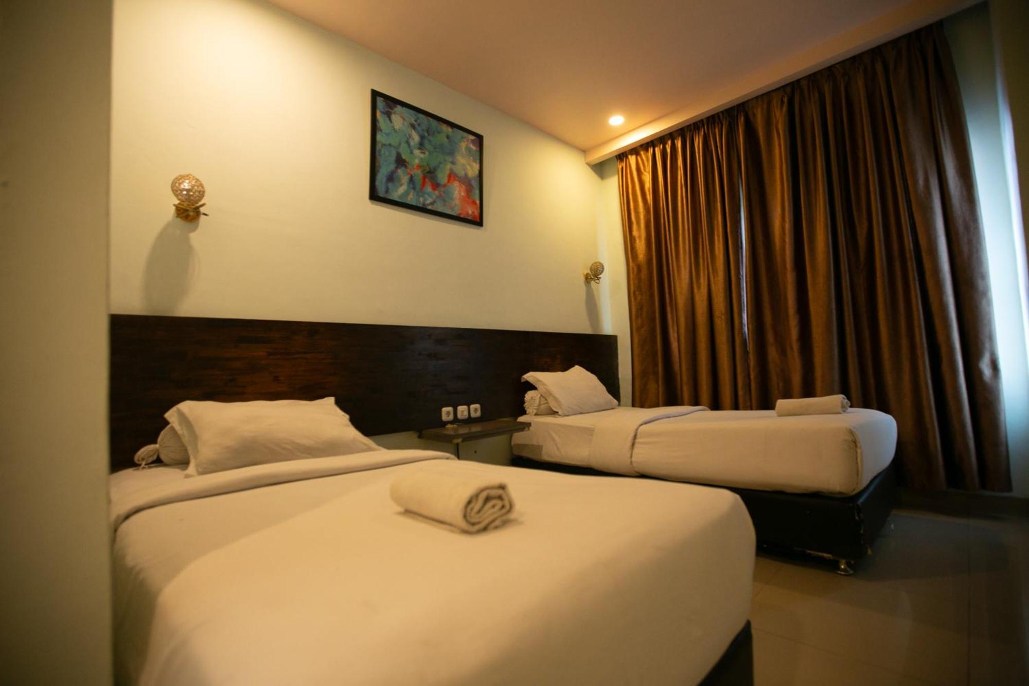 De'Tonga Hotel Medan Exterior photo