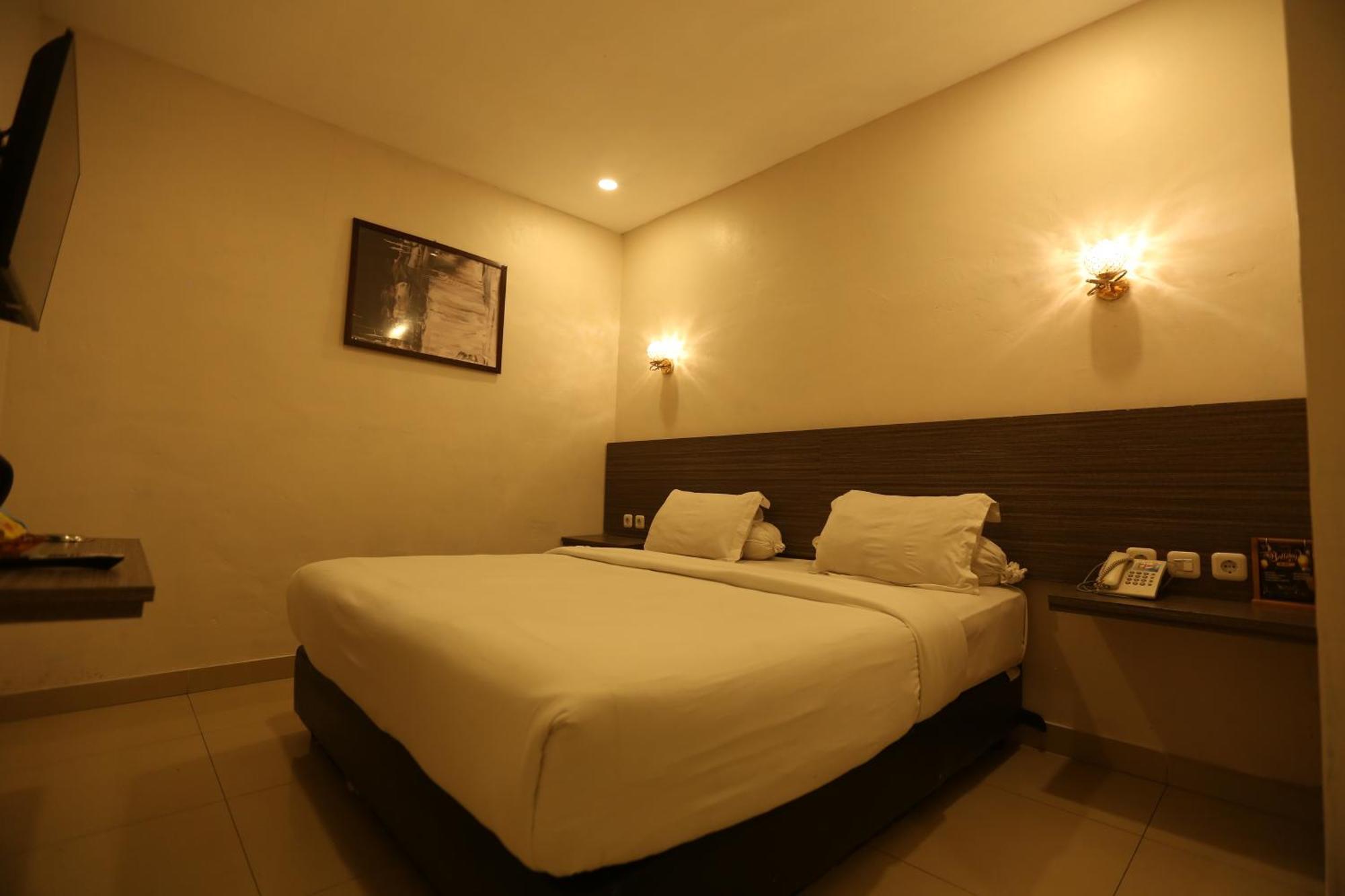 De'Tonga Hotel Medan Exterior photo