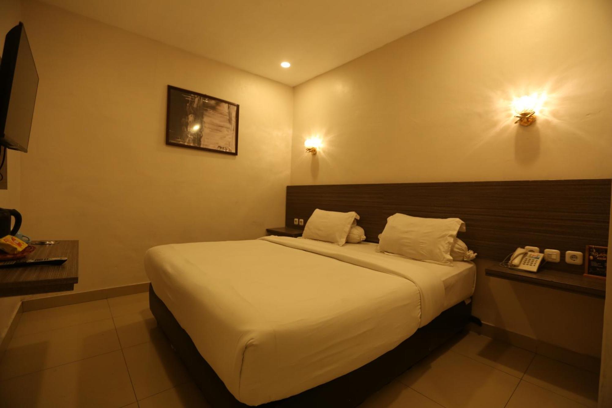De'Tonga Hotel Medan Exterior photo