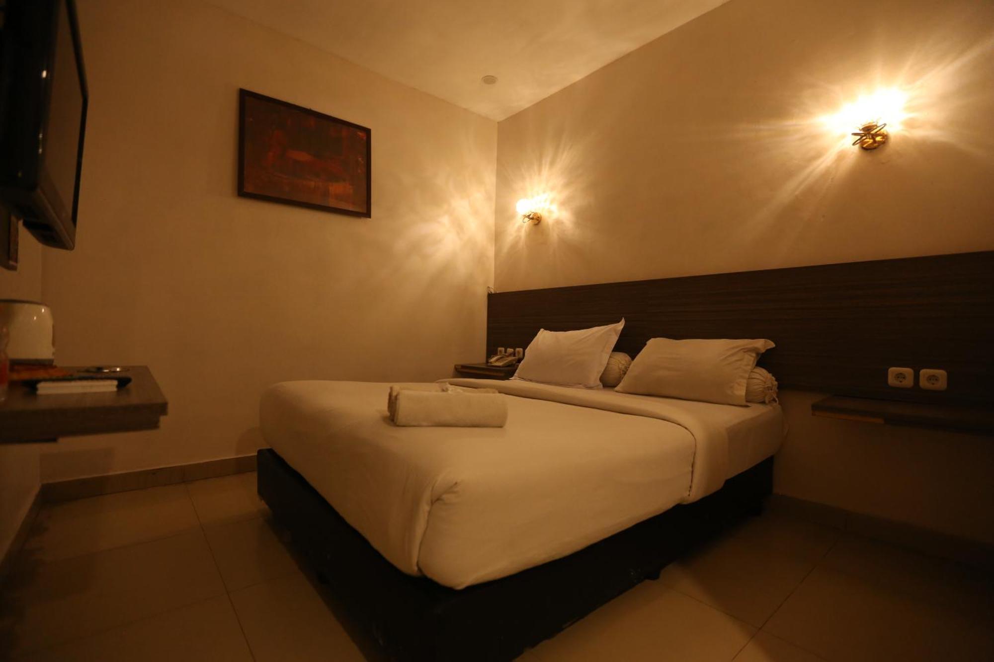 De'Tonga Hotel Medan Exterior photo