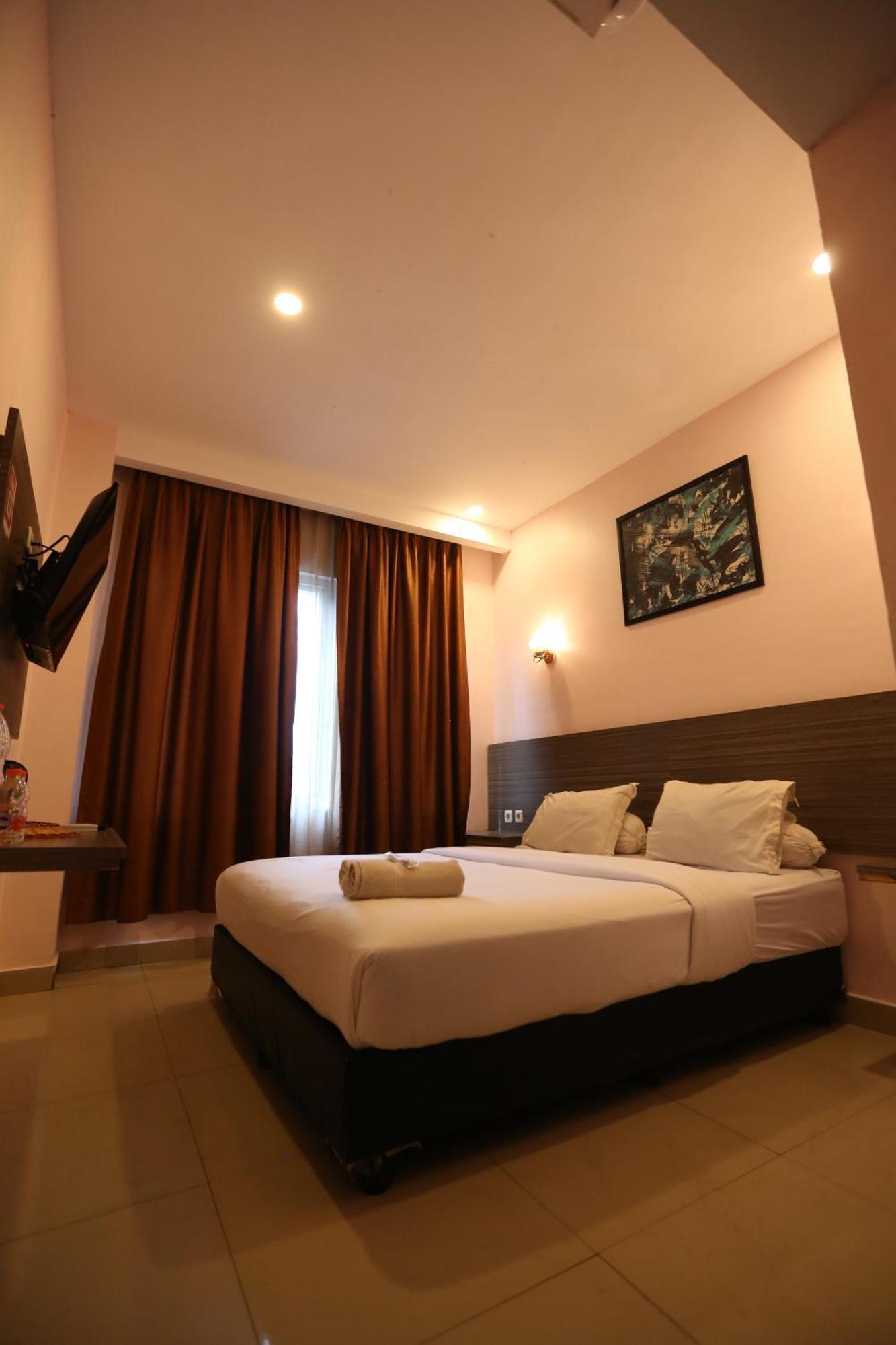De'Tonga Hotel Medan Exterior photo