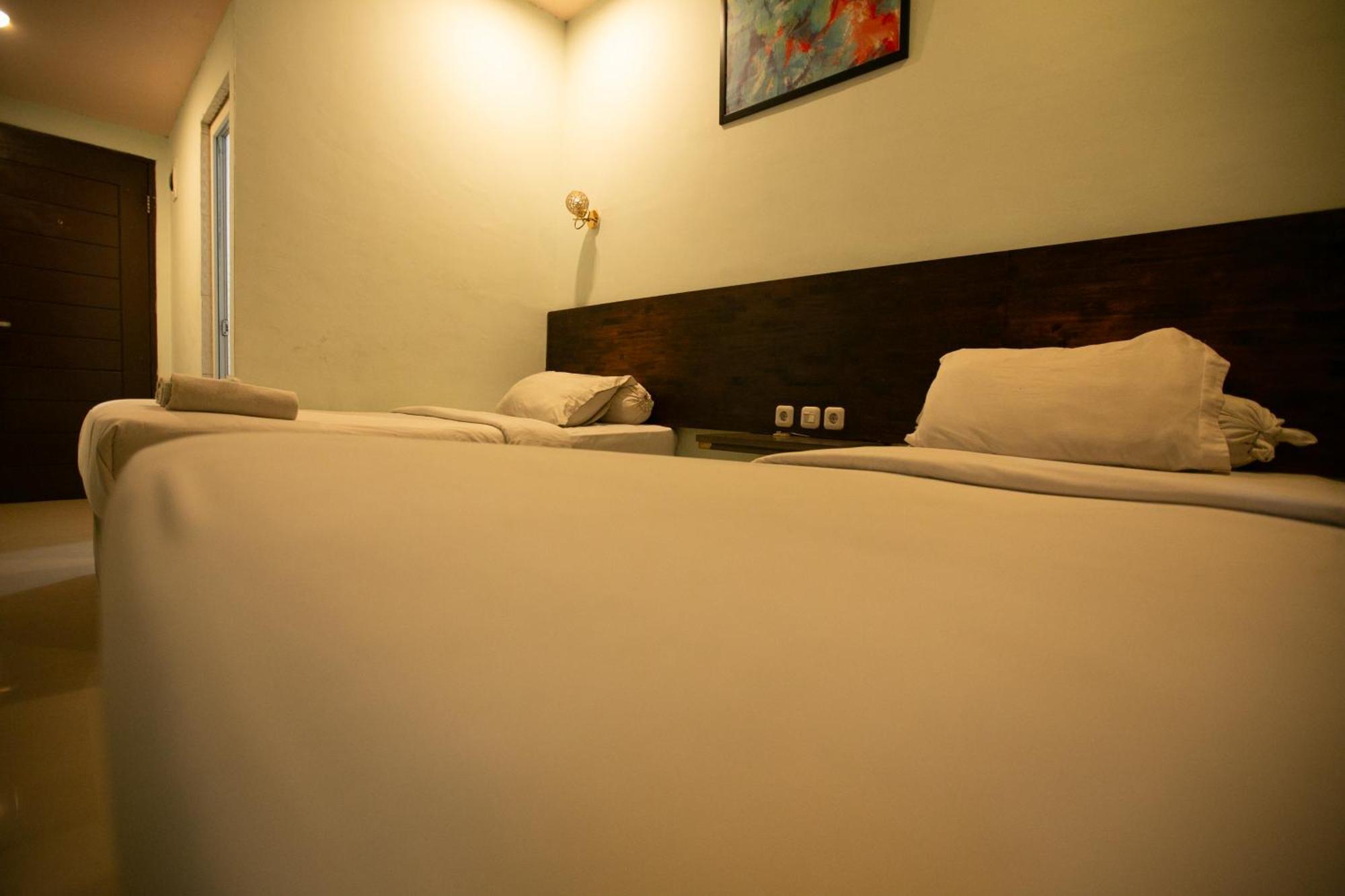 De'Tonga Hotel Medan Exterior photo